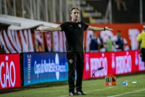 Baiano: Treinador do Vitória avalia poupar atletas contra o Itabaiana