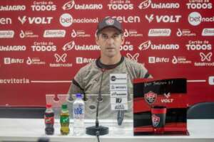 Copa do Nordeste: Invicto há 6 jogos, Léo Conde terá reforços para clássico Ba-Vi