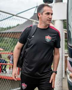 Baiano: Sob comando de Léo Condé, Vitória vence e abre vantagem na semifinal