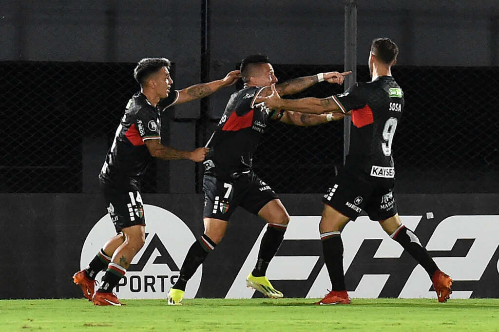 LIBERTADORES: Palestino-CHI vence Nacional-PAR e fica perto da fase de grupos