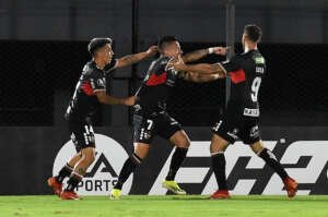 LIBERTADORES: Palestino-CHI vence Nacional-PAR e fica perto da fase de grupos