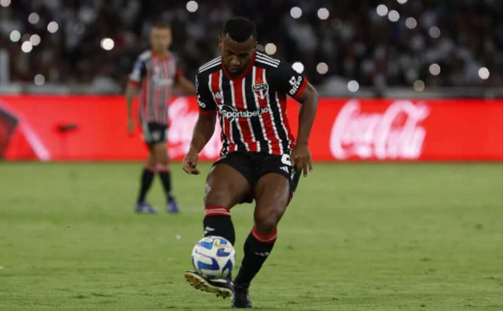 Baiano: Vitória encaminha contratação de Luan, do São Paulo