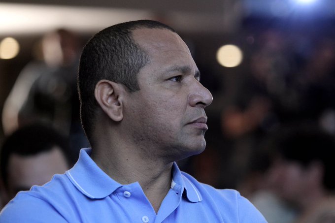 Pai de Neymar nega que irá pagar fiança de Daniel Alves: ‘Não nos compete mais’