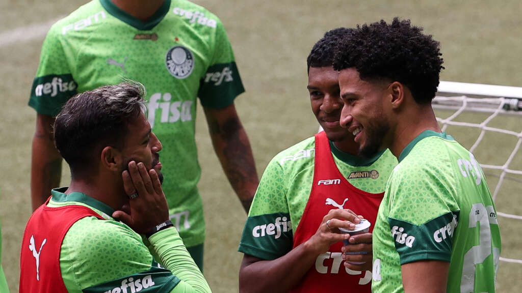Abel Ferreira conta com a volta dos convocados e comanda treino do Palmeiras no Allianz
