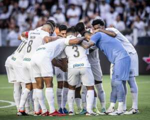 Carille diz que elenco do Santos 'chega muito bem' para as quartas de final do Paulista