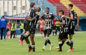 CATARINENSE: Figueirense vence o Barra em jogo marcado por arbitragem polêmica