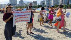 Coletivo de mulheres protestam por prisão de Robinho, condenado por estupro na Itália