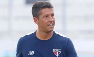 Sob desconfiança no São Paulo, Carpini usa pausa para se preparar para a estreia na Libertadores