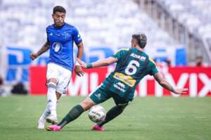 MINEIRO: Cruzeiro vence Uberlândia, garante liderança geral e pega o Tombense nas semifinais