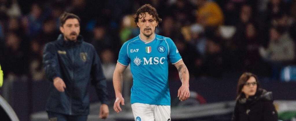 ITALIANO: Napoli leva gol de bicicleta do Torino e não entra na briga por vaga nas competições europeias