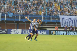 CATARINENSE: Avaí goleia Joinville e vai à semifinal