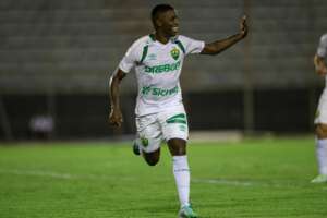 Copa Verde: Jonathan Cafú é destaque na goleada do Cuiabá com 2 gols e assistência