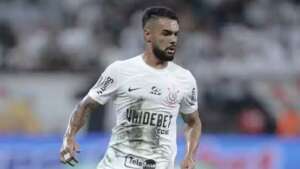 Raniele celebra início no Corinthians e idolatria da torcida: 'Roí muito osso até chegar aqui'