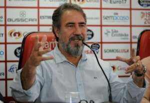 Presidente da Portuguesa critica escolha do Santos por Vila Belmiro: 'Muito ruim'