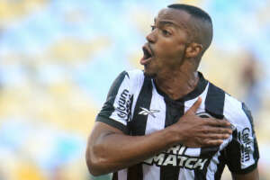 CARIOCA: Botafogo bate Fluminense em jogo 'eletrizante' no Maracanã