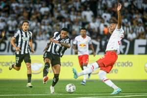 Botafogo 2 x 1 Red Bull Bragantino - Júnior Santos tem noite estrelada e derruba Massa Bruta