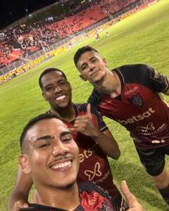 Vitória 3 x 1 Itabaiana - Leão sai atrás, mas busca virada no fim no Nordestão