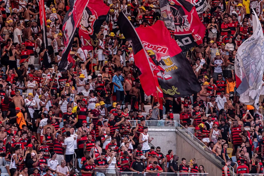 Carioca: Flamengo é denunciado pelo TJD-RJ por conta de gritos homofóbicos no clássico diante do Fluminense