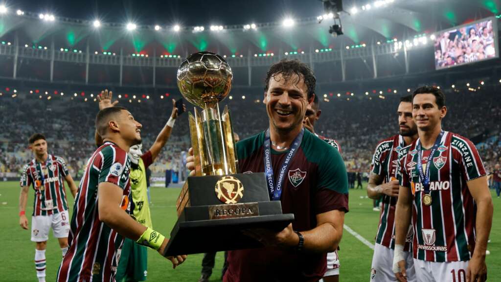 Diniz faz desabafo e se diz honrado por fazer parte da história do Fluminense