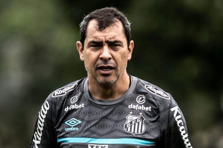 Carille trabalha em duas frentes para ajustar o Santos e observar atletas ‘pouco aproveitados’