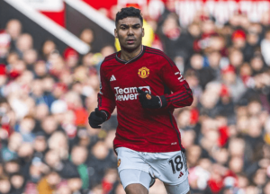 Casemiro é cortado da seleção brasileira por lesão e Dorival Jr. chama Pepê, do Porto