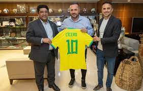 Cícero Souza é o novo gerente de seleções da CBF e chega para montagem ‘equipe competitiva’