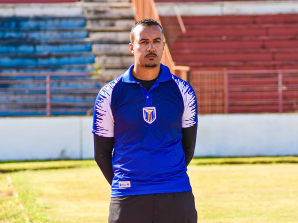 Ivan Canela, técnico do Catanduva