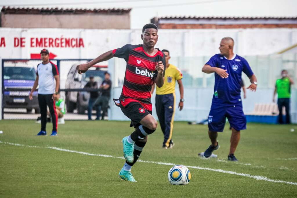 Moto Club e Chapadinha fazem confronto direto contra zona do rebaixamento no Maranhense