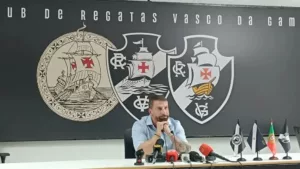 Pedrinho dá 1ª coletiva como presidente do Vasco e critica relação com a SAF: 'Relação fria'