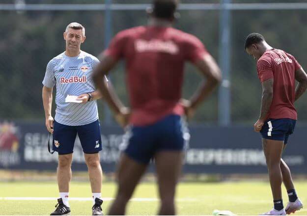 pedro caixinha treinador bragantino1 credito ari ferreira red bull bragantino