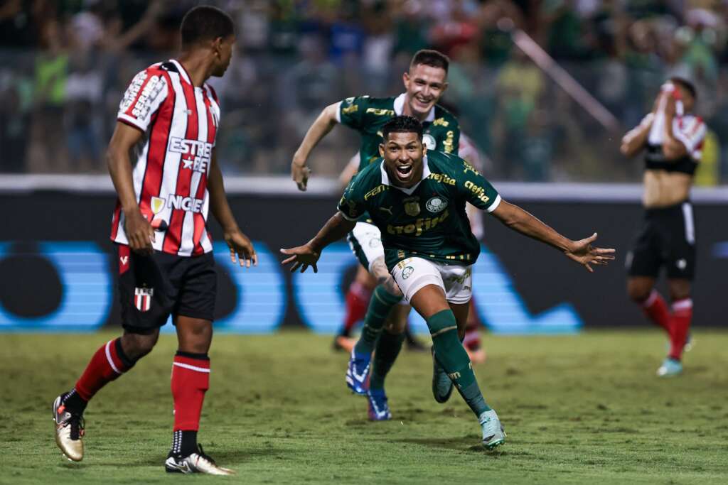Palmeiras 1 x 0 Botafogo – Sem forçar, Verdão vence em Barueri