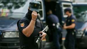 Polícia espanhola prende seis membros de gangue especializada em roubar casa de jogadores