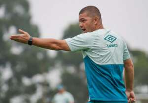 Série B: Louzer se empolga com intertemporada da Chapecoense: 'Tem evoluído'