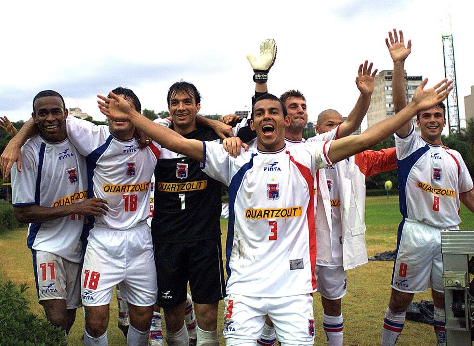Há 18 anos atrás, Paraná Clube conquistava seu último titulo