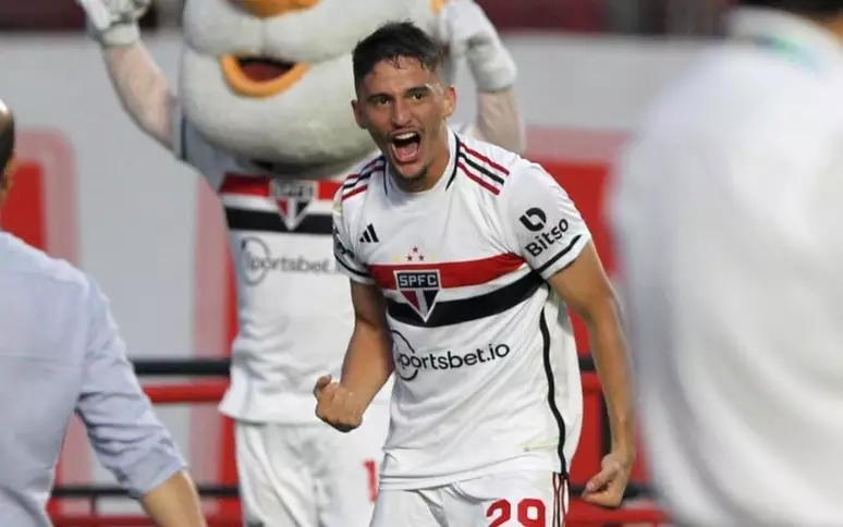 São Paulo anuncia cirurgia e Pablo Maia lamenta grave lesão na coxa que pode custar a temporada
