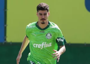Palmeiras inclui Rômulo e zagueiro Michel na lista de inscritos para a Liberadores