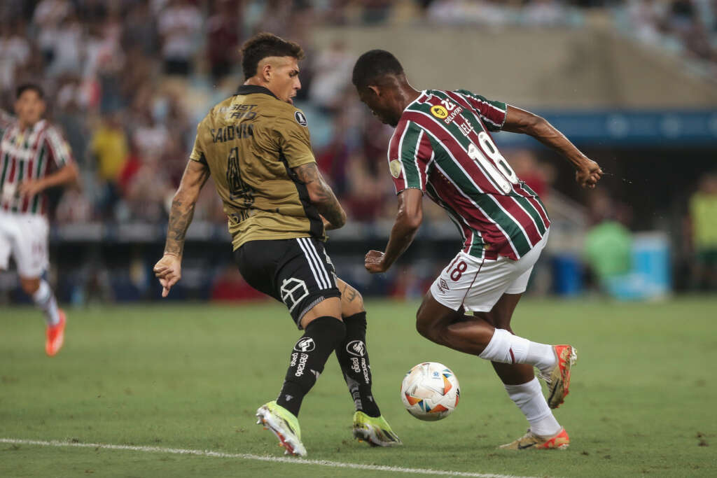 Lelê rompe ligamento do joelho e pode não jogar mais pelo Fluminense na temporada