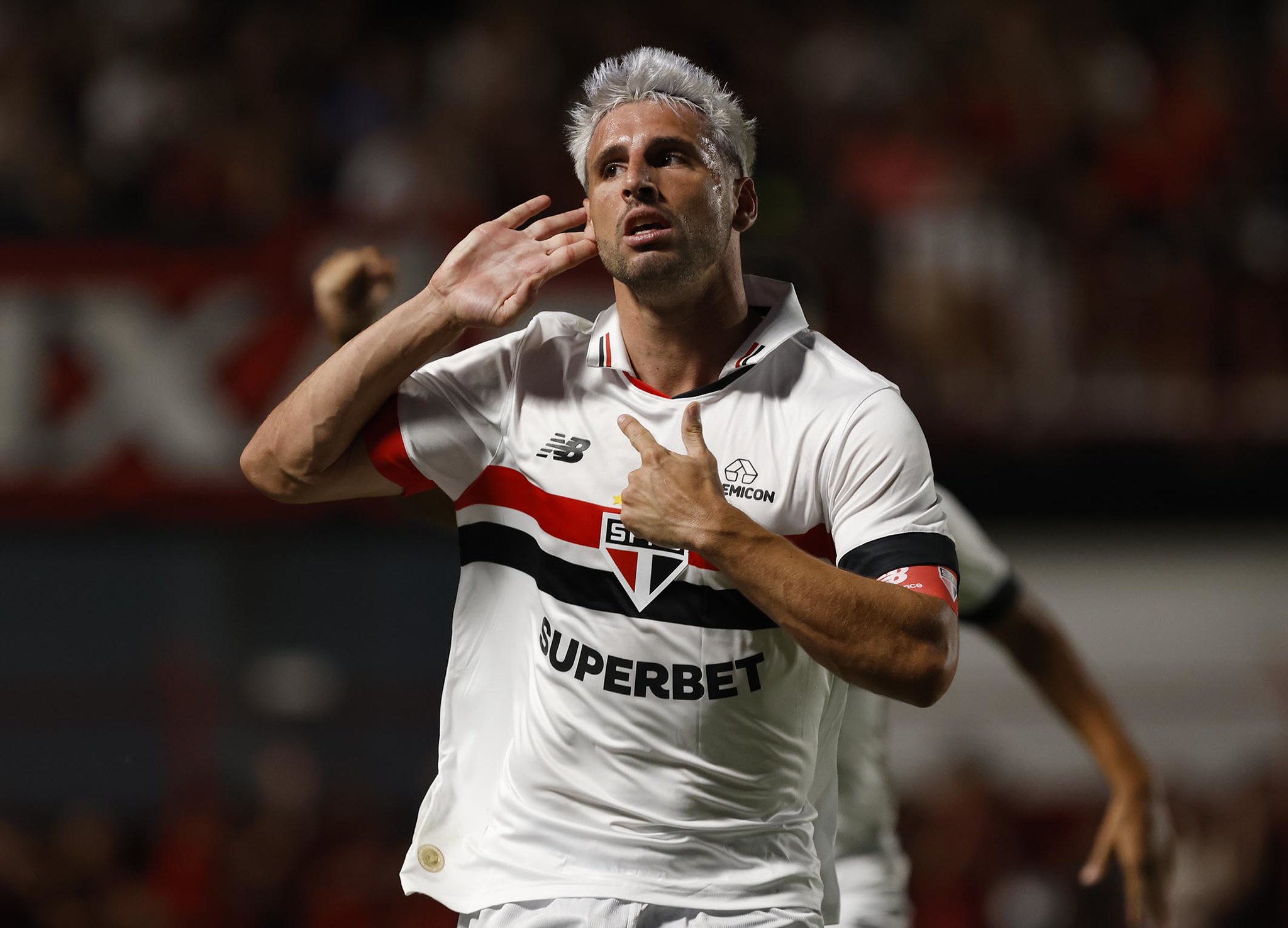 Atlético-GO 0 x 3 São Paulo – Tricolor evolui e vence a primeira no Brasileirão