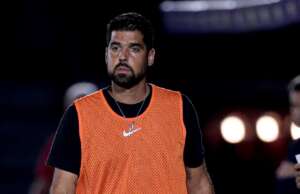 António Oliveira assume derrota e vê pontos positivos em nova derrota do Corinthians