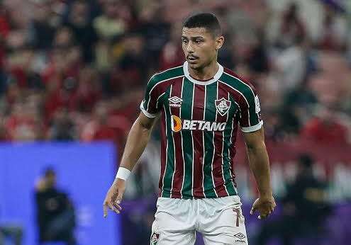 Fluminense informa lesão sem rompimento de ligamentos e André para por 45 dias