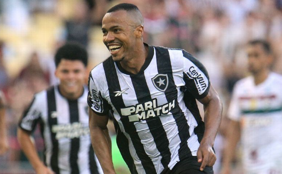 Vasco não desiste de Marlon Freitas, do Botafogo, e tenta fechar com outros dois atletas