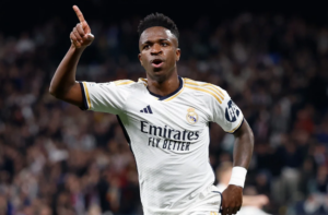 Espanhol: Vini Jr. presta depoimento na Justiça sobre insultos recebidos em Valladolid