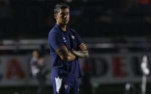 Libertadores: Aliviado, Carpini destaca apoio do elenco e defende escolha tática no São Paulo