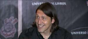 Cássio indica que renovação com o Corinthians está próxima: 'Não vai ter problema'