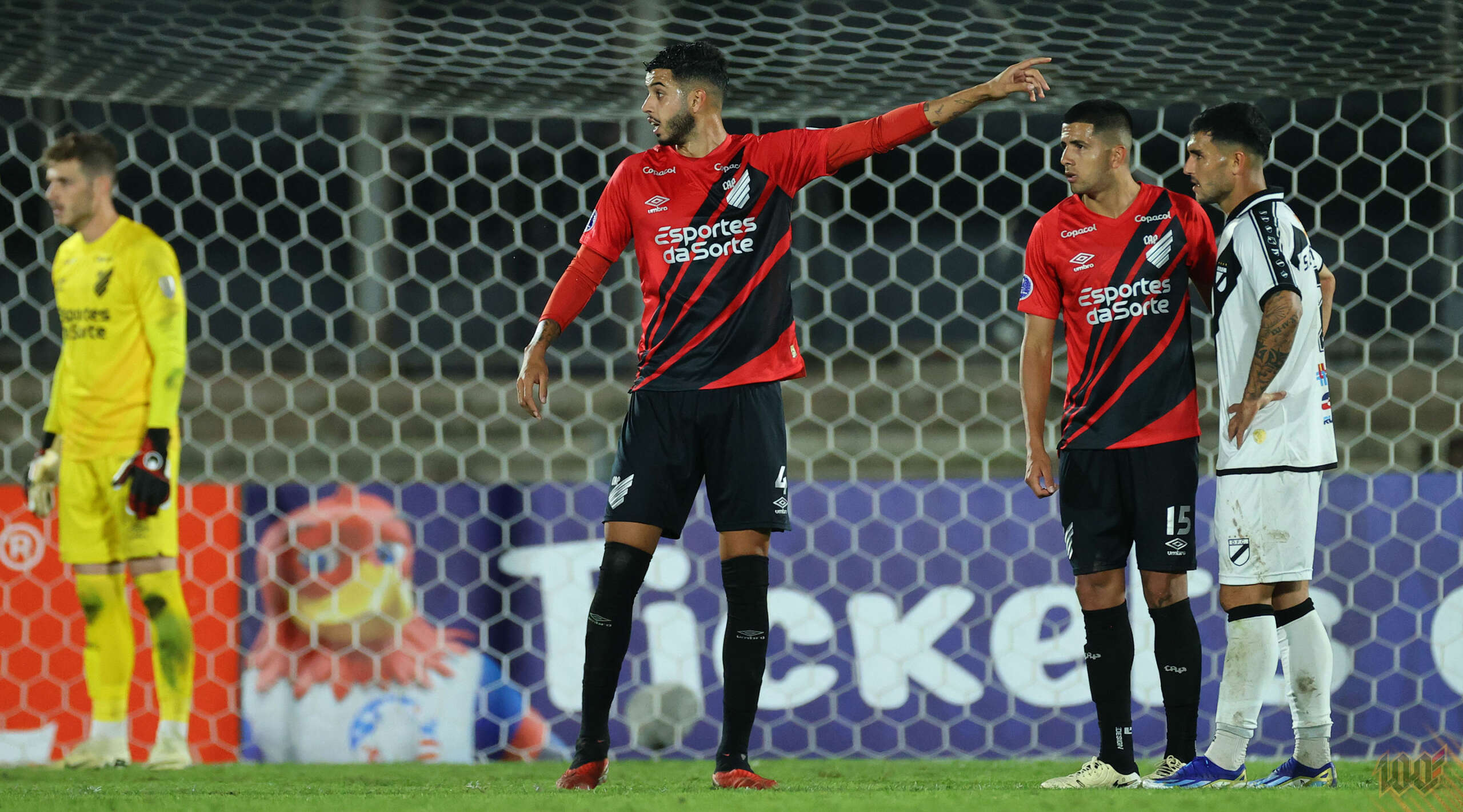 Kaique Rocha cita ‘erro 0’ na vitória sobre Danubio em ‘ano importante’ para o Athletico