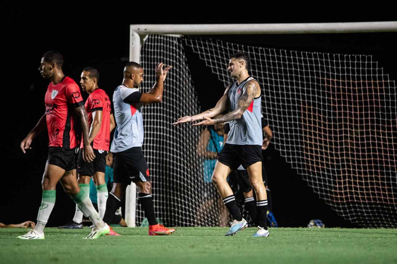 Vasco bate América-MG em jogo-treino visando o Brasileirão