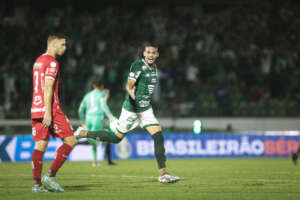 Série B: Guarani libera lateral Hélder, que acerta com Remo; Pablo Thomaz também deixa o clube