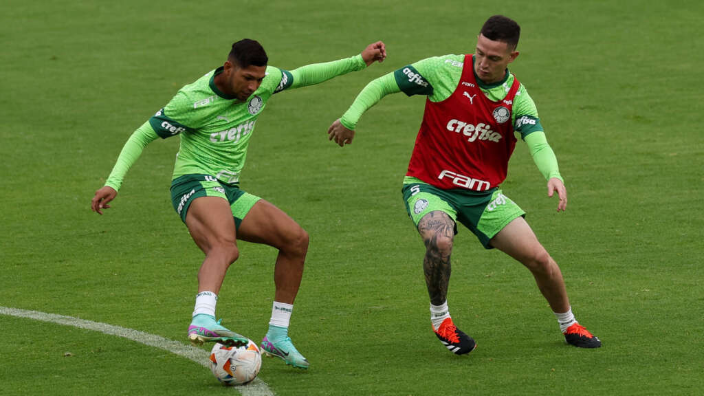 Palmeiras treina em Quito e Rony alerta jovens sobre a altitude: ‘Vai ser difícil para eles’
