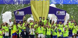 Blog do Ari - Palmeiras explora erros do Santos e leva o tri