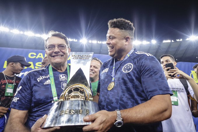 Ronaldo fecha a venda da SAF do Cruzeiro a dono de rede de supermercados